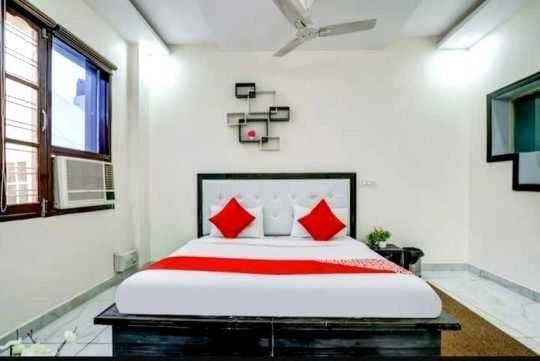 Hotel O Seventy Stay In Sohana Bagian luar foto